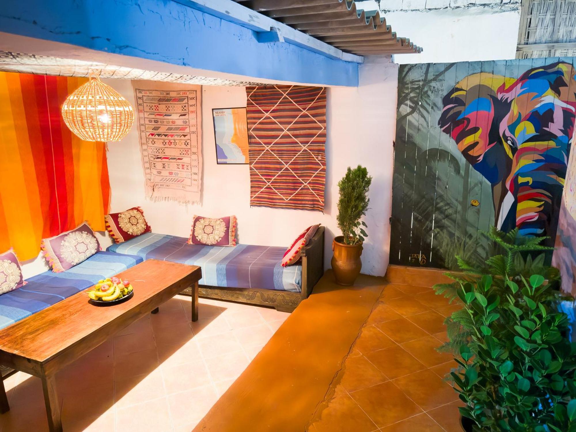 Surf & Skate Hostel Taghazout Exterior photo